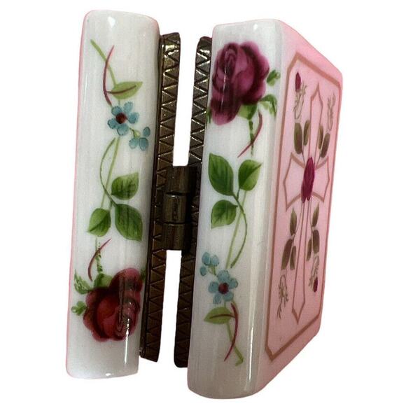 1993 Avon Bible Hinged Limoge trinket box God Bless You on the inside appx 2x2x1 - Picture 6 of 10